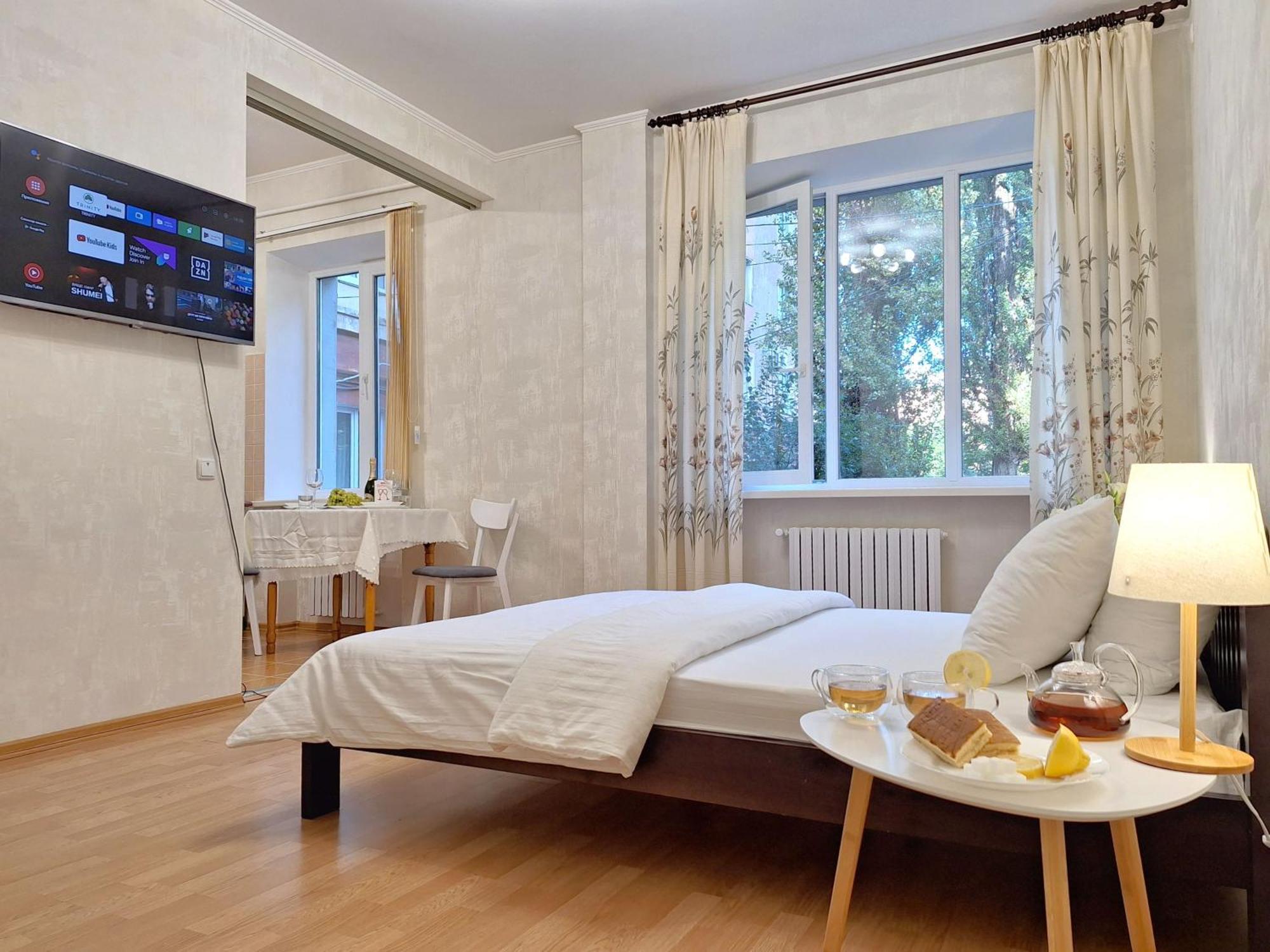 Однокімна Квартира Біля Каштанової Алеї У Центрі Полтави Мережа Alexapartments Документи Для Відряджень Безконтатне Заселення 24-7 Poltava Esterno foto