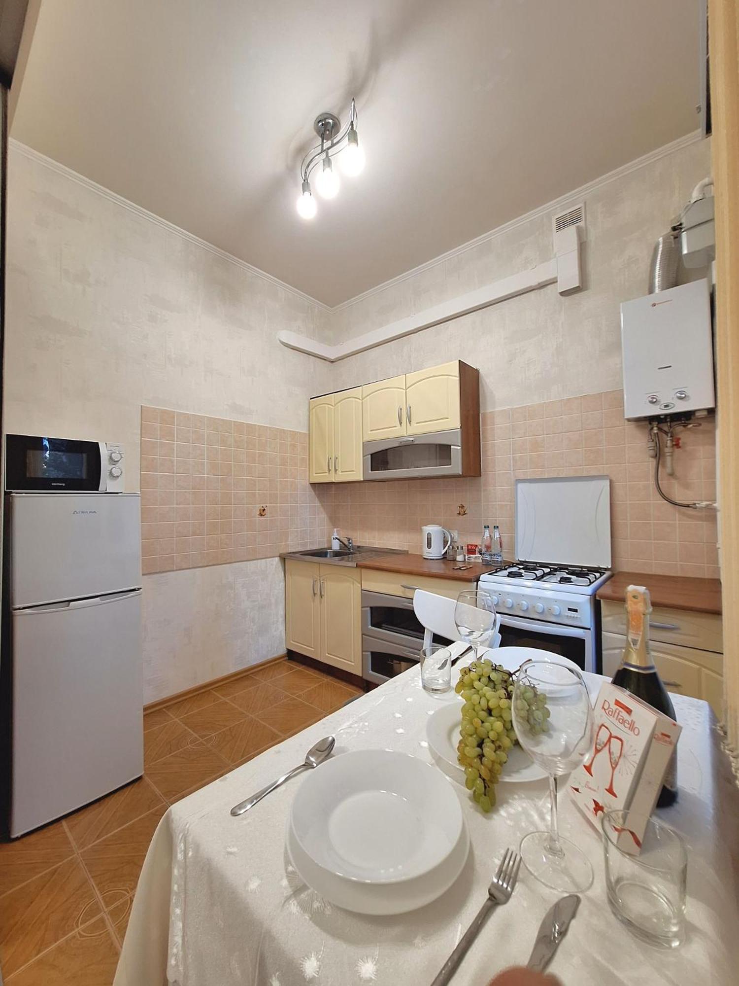 Однокімна Квартира Біля Каштанової Алеї У Центрі Полтави Мережа Alexapartments Документи Для Відряджень Безконтатне Заселення 24-7 Poltava Esterno foto